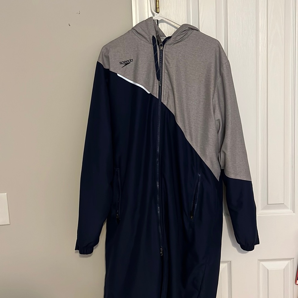 Speedo Womens Swim Parka, Size Medium, Navy/ Silver Color